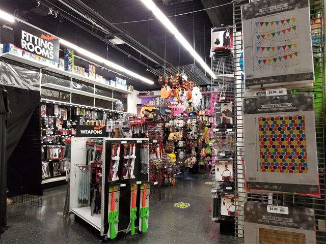 Party City - clothing store  | Photo 10 of 10 | Address: 509 River Rd, Edgewater, NJ 07020, USA | Phone: (201) 943-3966