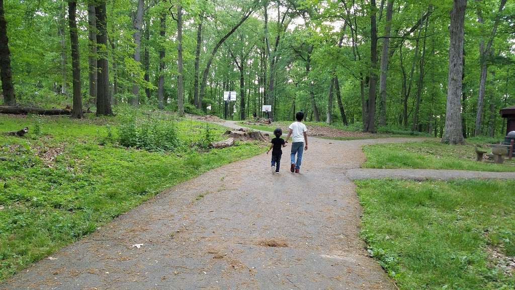 Dunn Loring Park 2540 Gallows Rd, Dunn Loring, VA 22027