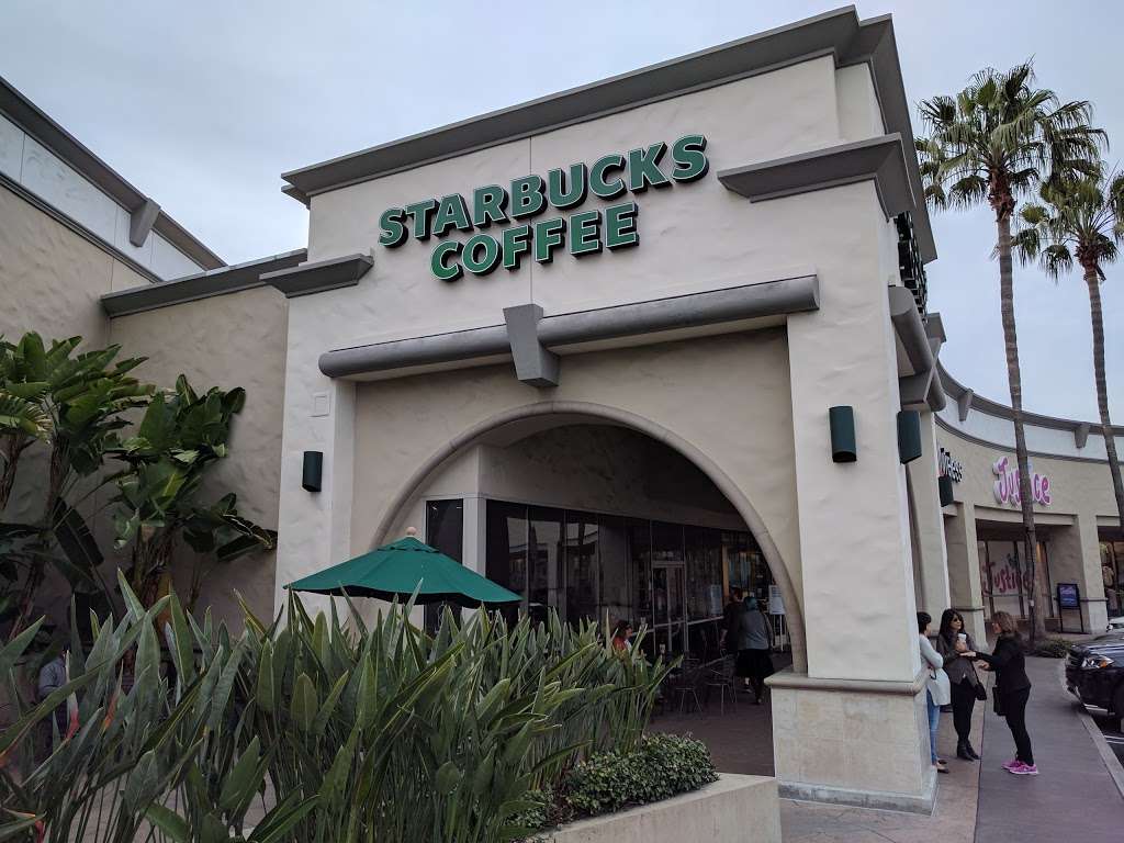Starbucks | 901 S Coast Dr, Costa Mesa, CA 92626, USA | Phone: (714) 429-1782