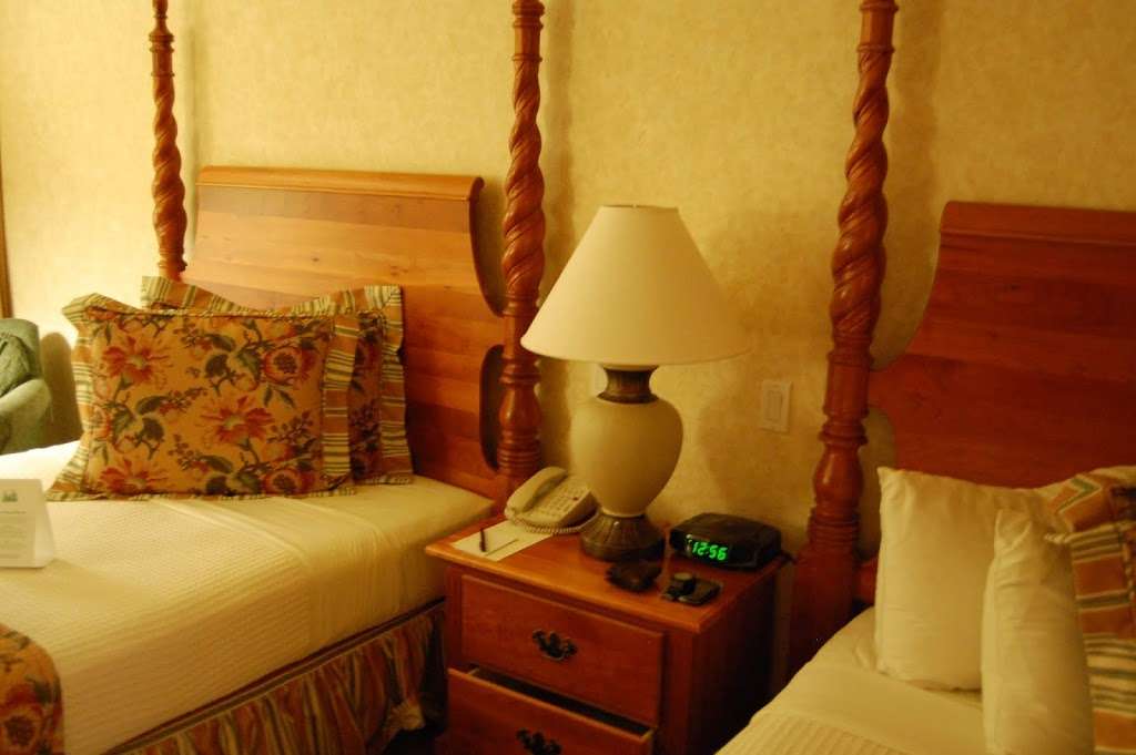 Bay Landing Hotel | 1550 Old Bayshore Hwy, Burlingame, CA 94010, USA | Phone: (650) 259-9000