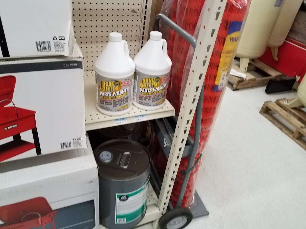Tractor Supply Co. | 1201 S Division St, Harvard, IL 60033, USA | Phone: (815) 943-4104