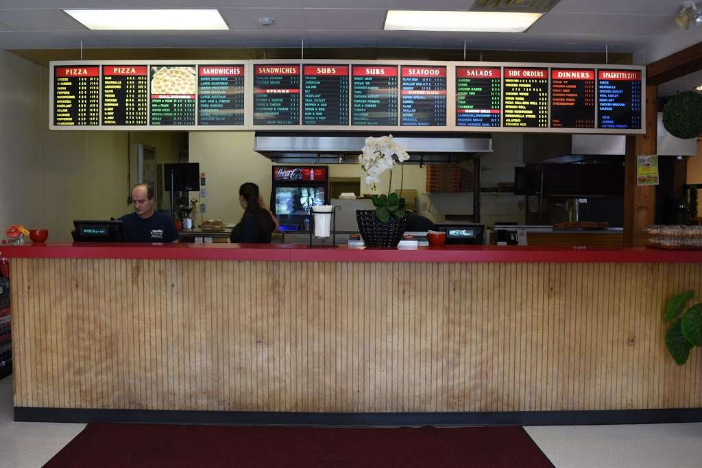 Charlies Roast Beef | 152 S Main St, Middleton, MA 01949, USA | Phone: (978) 777-5993