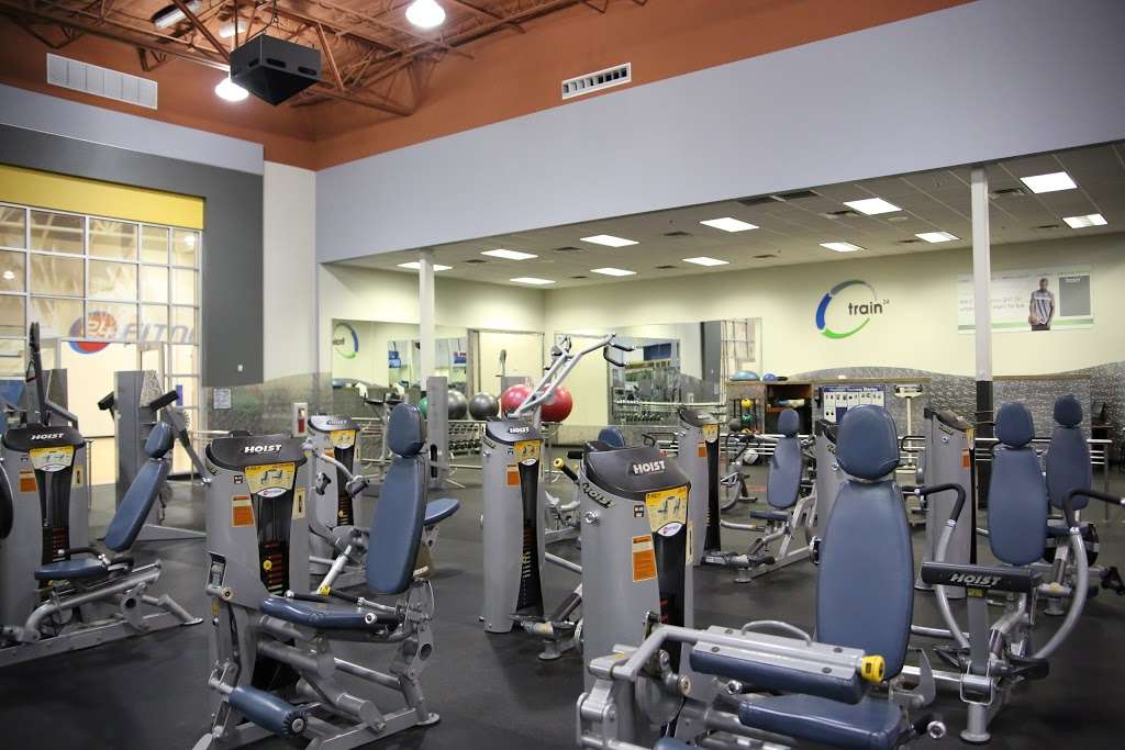 24 Hour Fitness | 3501 Garth Rd, Baytown, TX 77521, USA | Phone: (281) 691-6133