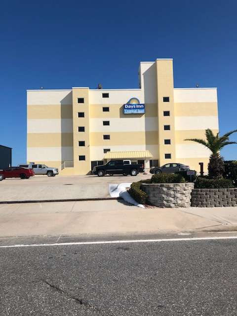 Days Inn by Wyndham Daytona Oceanfront | 3357 S Atlantic Ave, Daytona Beach, FL 32118 | Phone: (386) 506-8978