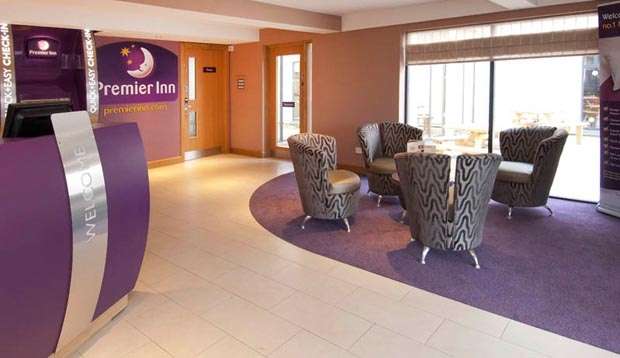 Premier Inn Dartford | The Bridge Business Park, Halcrow Ave, Dartford DA1 5PR, UK | Phone: 0871 527 9328