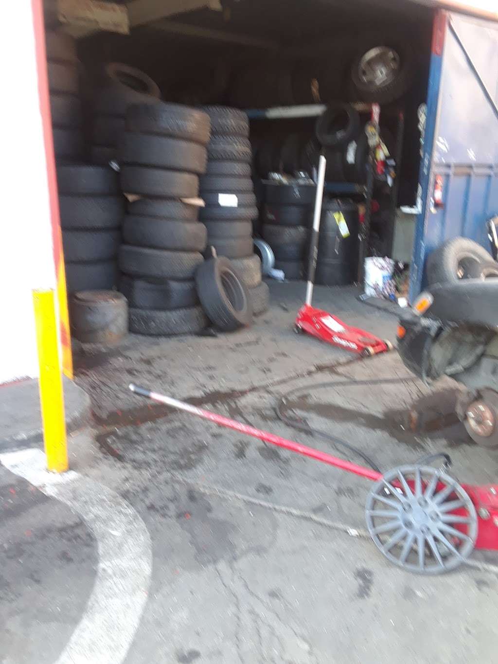 Casarez Used Tires | 1711 N Eastern Ave, Los Angeles, CA 90032, USA | Phone: (323) 269-7101