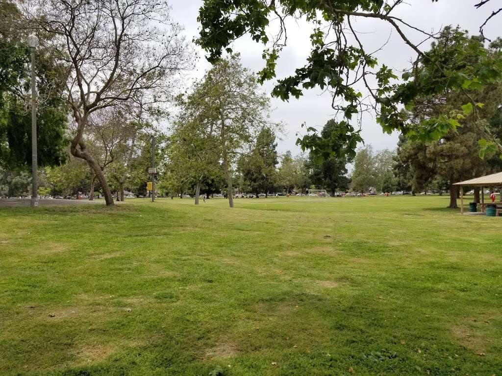 El Dorado Park West Willow Grove Reserved Picnic Site | 7235005903, Long Beach, CA 90815, USA | Phone: (562) 570-3111