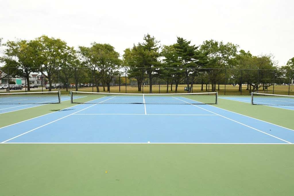 Baisley Pond Park | Baisley Blvd, Jamaica, NY 11434, USA | Phone: (212) 639-9675