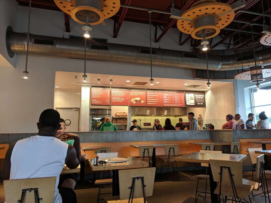 Chipotle Mexican Grill | 2457 Prince William Pkwy, Woodbridge, VA 22192 | Phone: (703) 490-9746