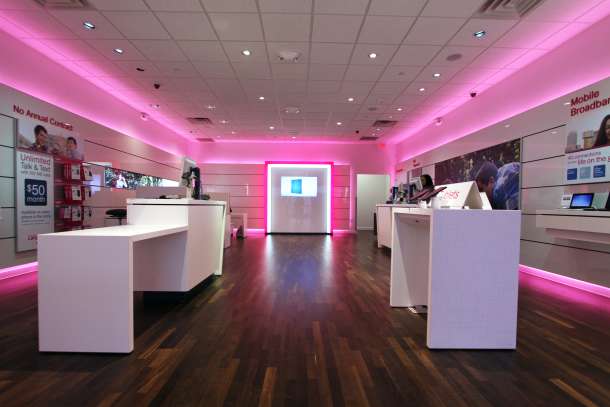 T-Mobile | 1337 E Vine St, Kissimmee, FL 34744, USA | Phone: (407) 483-3588