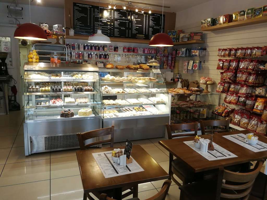 Cake Create Bakery | 2, Holders Hill Parade, Holders Hill Rd, London NW7 1LY, UK | Phone: 020 8248 3111
