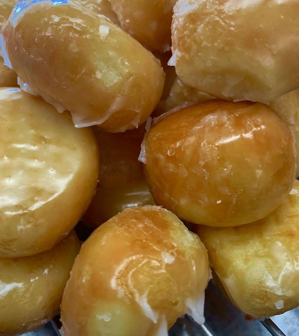 J P Donuts | 9889 Alondra Blvd, Bellflower, CA 90706, USA | Phone: (562) 920-6524