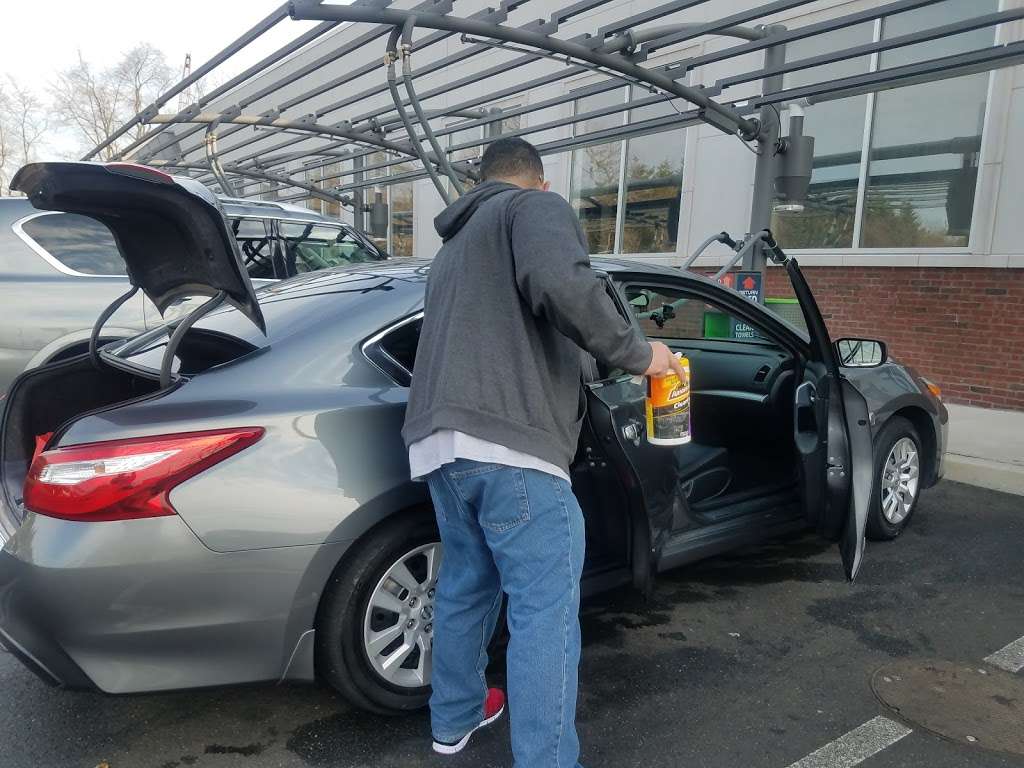 Valet Auto Wash Cinnaminson | 2603 US-130, Cinnaminson, NJ 08077 | Phone: (609) 557-7100