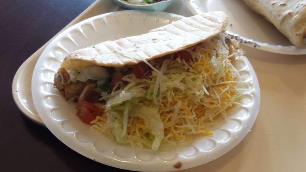 Taco Samich | 211 E Tehachapi Blvd, Tehachapi, CA 93561, USA | Phone: (661) 823-8947