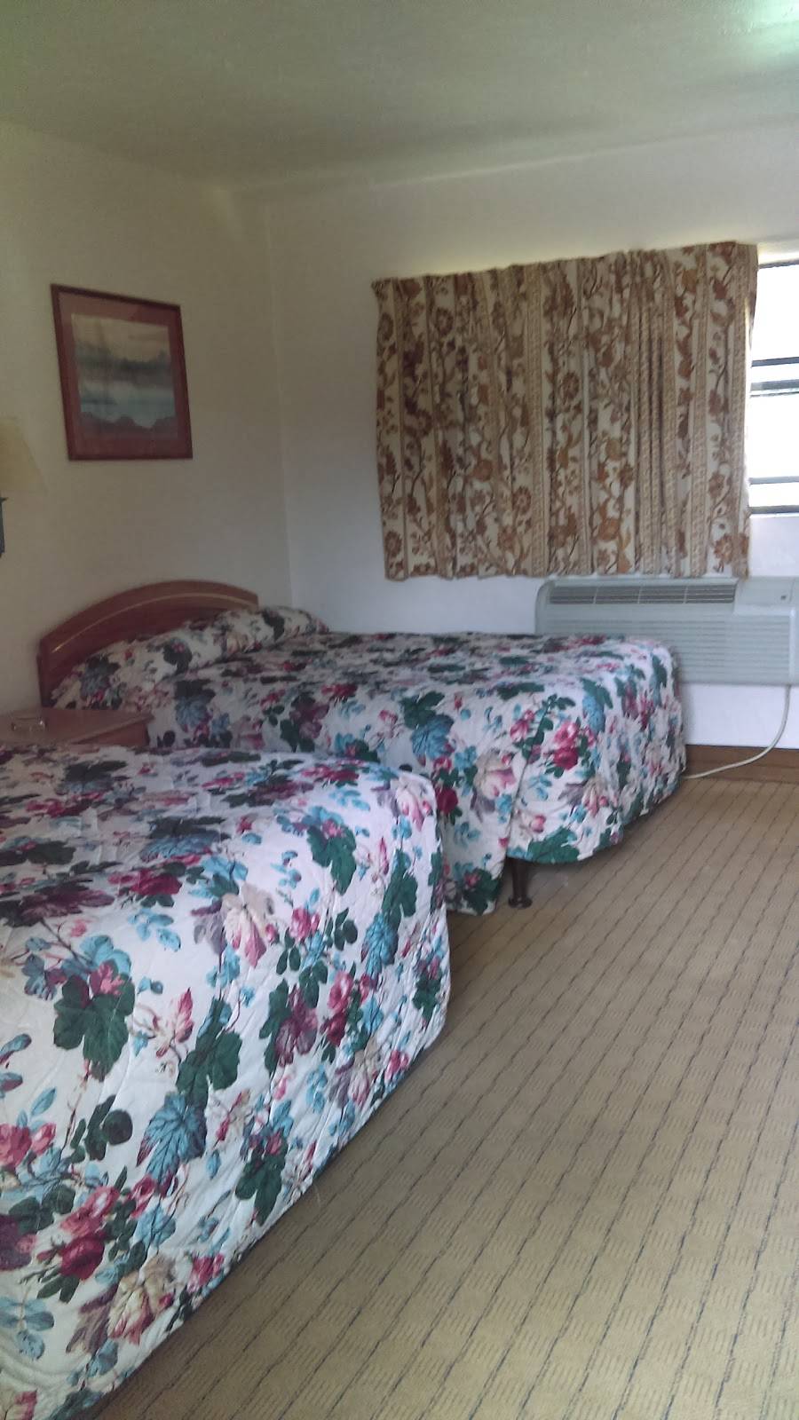 Raceway Motel | 4724 N Orange Blossom Trail, Orlando, FL 32810, USA | Phone: (407) 293-1093