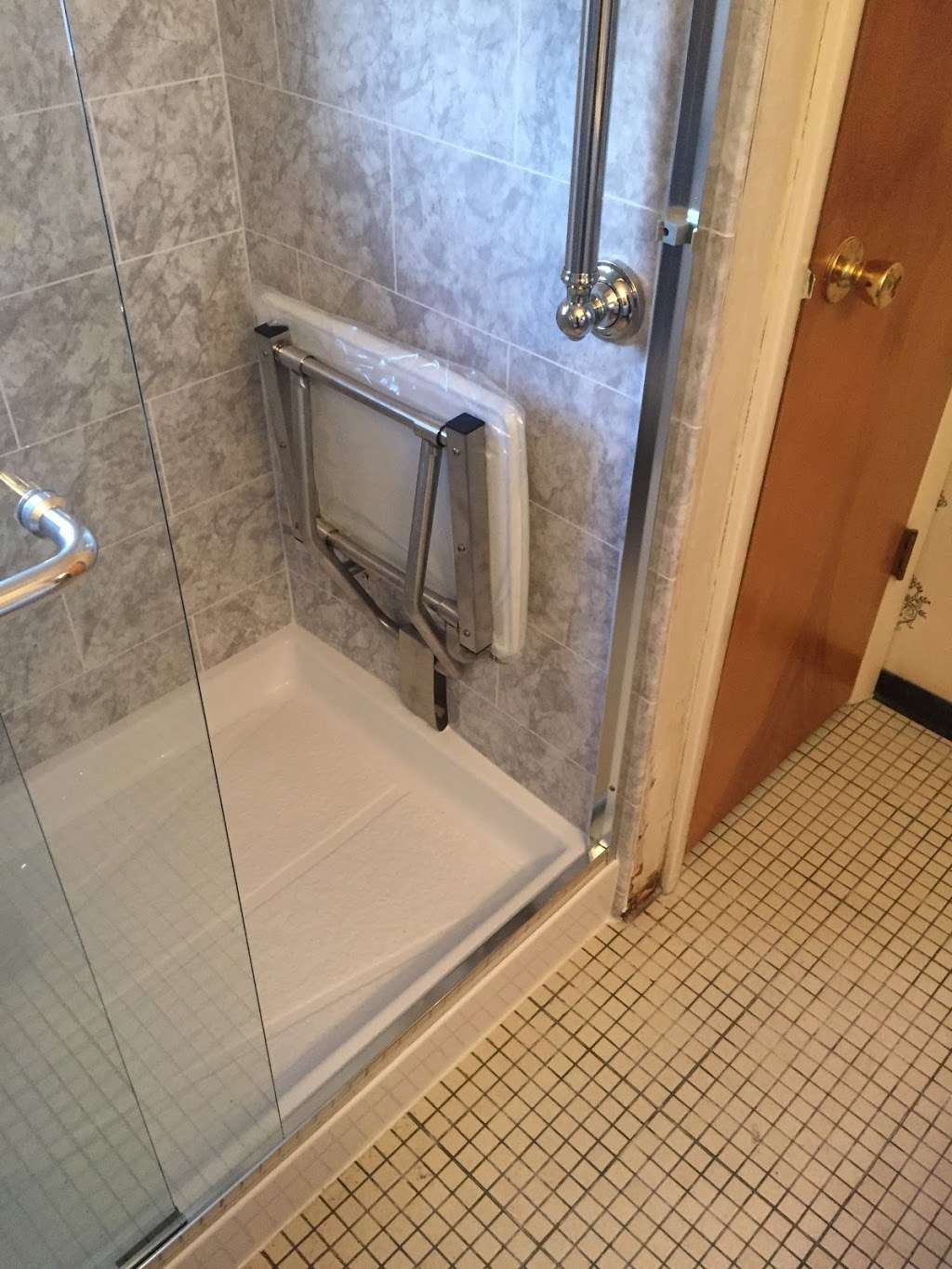 Matrix Bathroom Systems | 1431 E Algonquin Rd, Arlington Heights, IL 60005 | Phone: (855) 270-0906