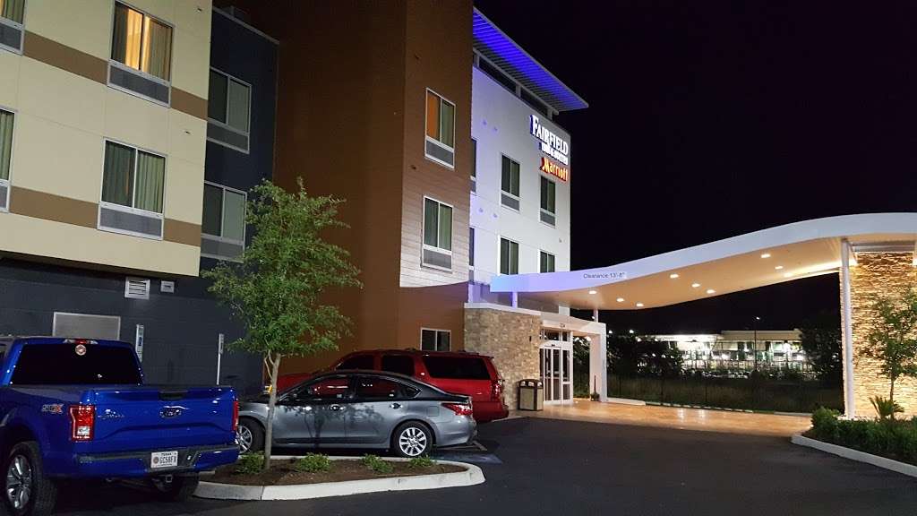 Fairfield Inn & Suites by Marriott San Antonio Brooks City Base | 3234 Goliad Rd, San Antonio, TX 78223, USA | Phone: (210) 293-7400