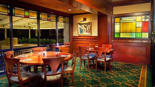 The Turf Club Bar and Grill | 1960 Broadway, Orlando, FL 32830 | Phone: (407) 939-3463
