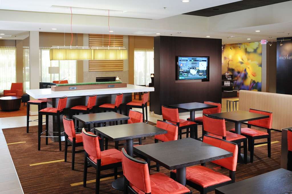 Courtyard by Marriott Houston Hobby Airport | 9190 Gulf Fwy, Houston, TX 77017, USA | Phone: (713) 910-1700