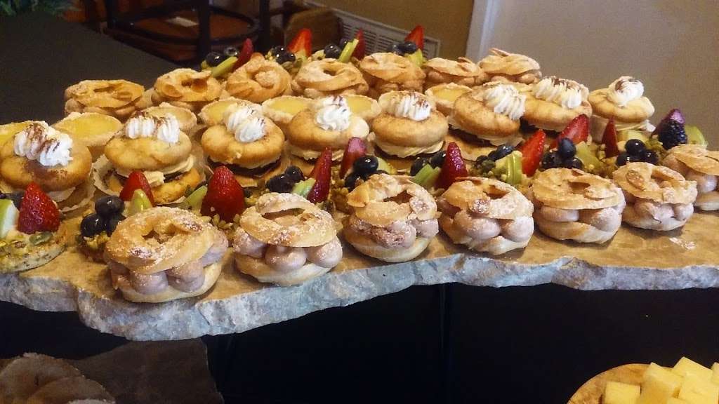 World Catering Bakery | 1073 Silber Rd, Houston, TX 77055, USA | Phone: (713) 780-4351