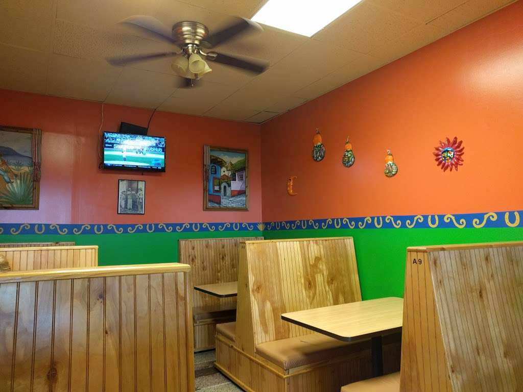 Herradura Mexican Restaurant | 101 W Broadway St, Excelsior Springs, MO 64024, USA | Phone: (816) 848-5082