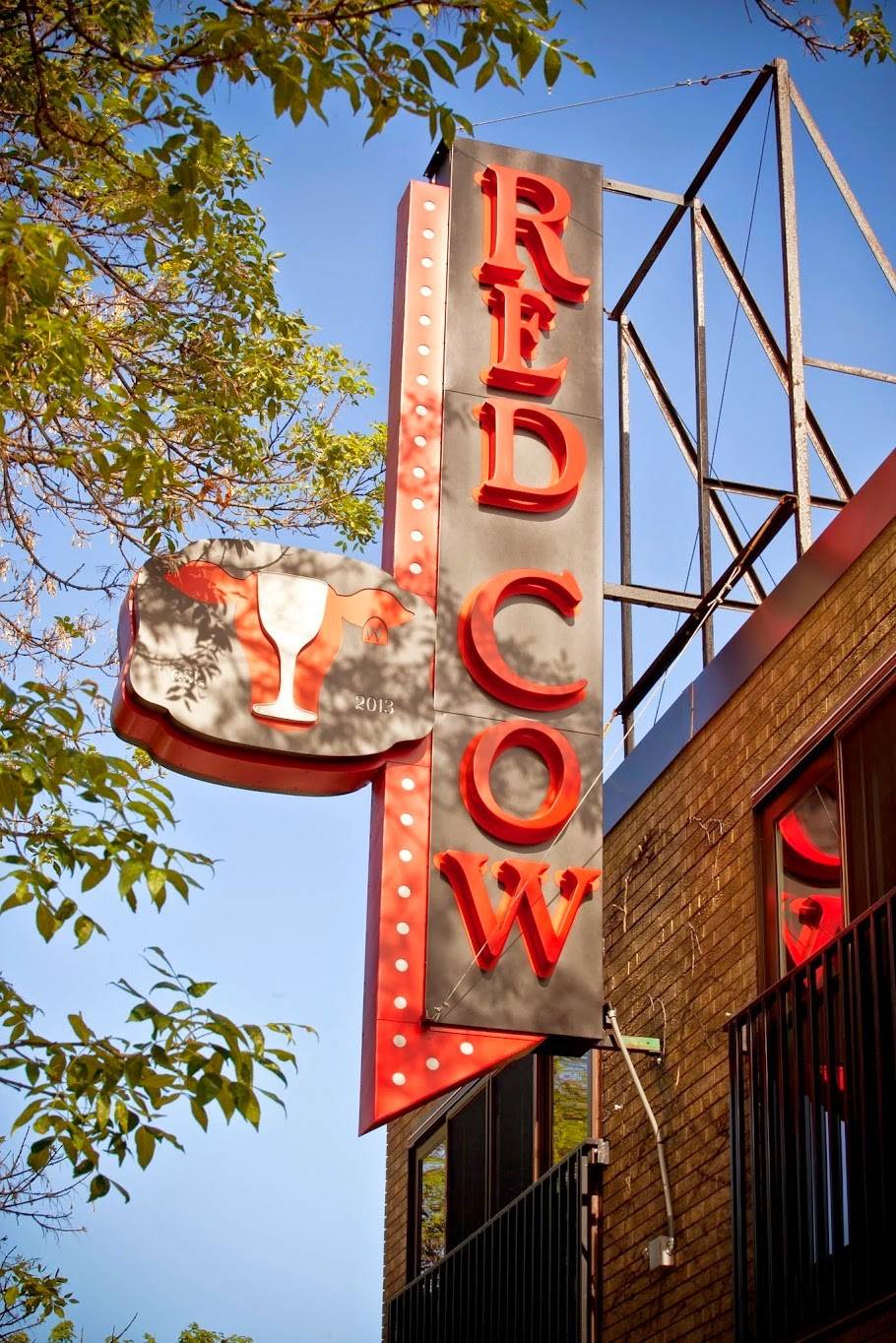 Red Cow St. Paul | 393 Selby Ave, St Paul, MN 55102, USA | Phone: (651) 789-0545