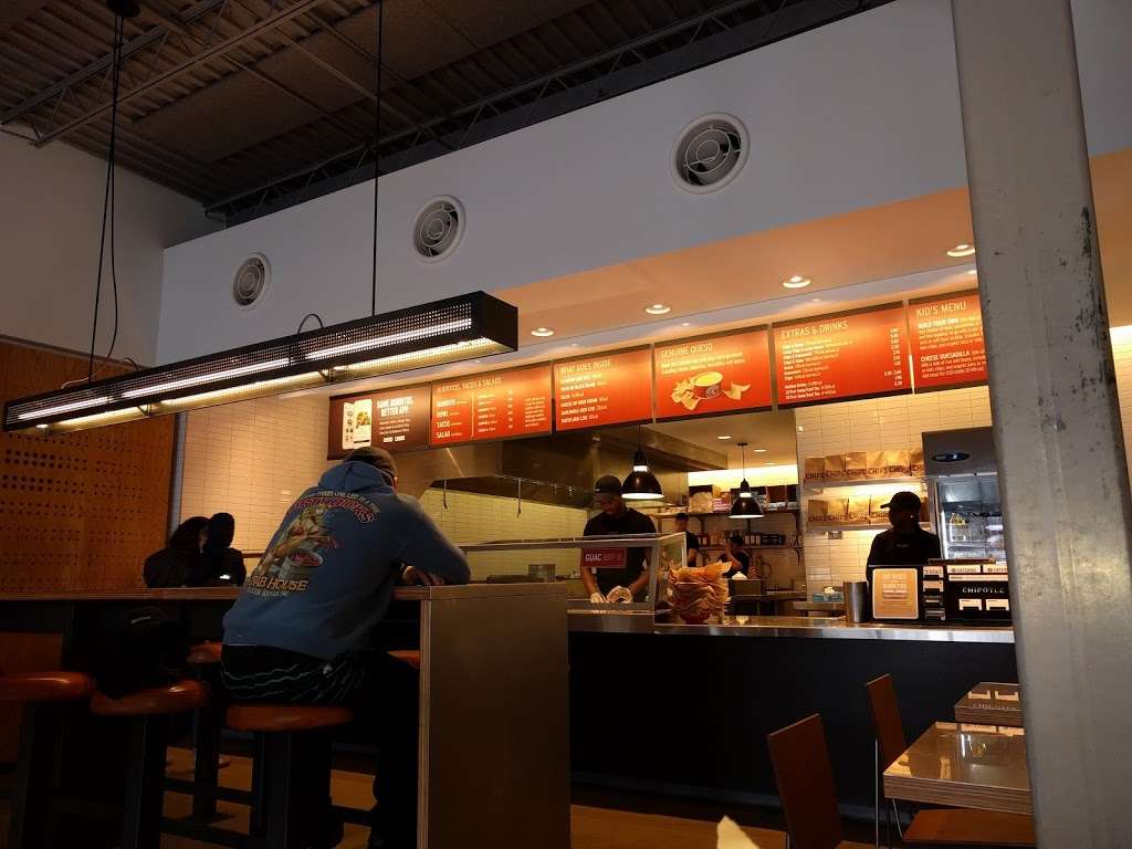Chipotle Mexican Grill | 239 Swedesford Rd, Wayne, PA 19087, USA | Phone: (610) 688-0639