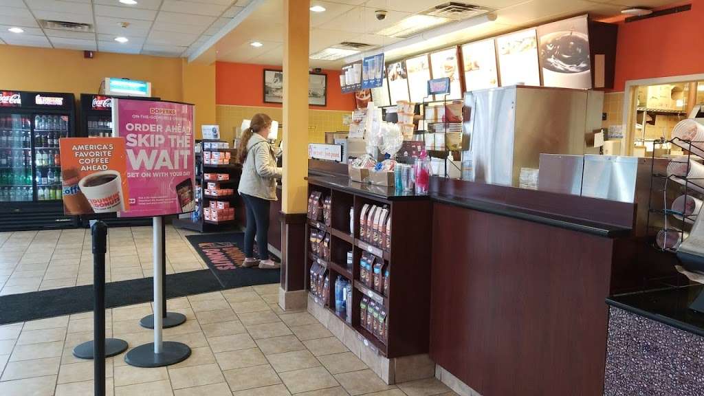 Dunkin | 417 Washington Ave, Dumont, NJ 07628, USA | Phone: (201) 385-8288