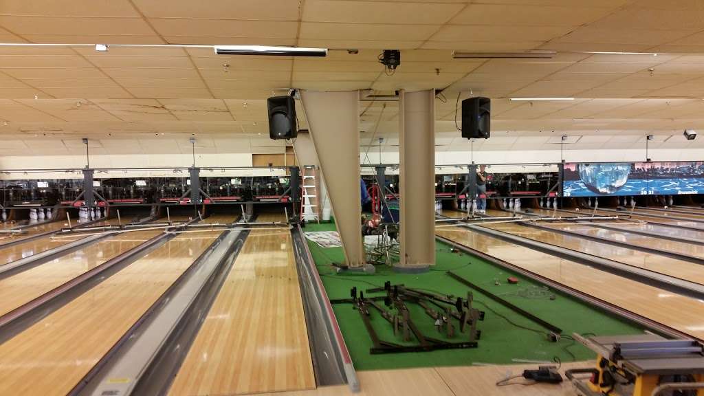 The Lanes on 20 | 6501 Washington Ave, Mt Pleasant, WI 53406, USA | Phone: (262) 886-5151