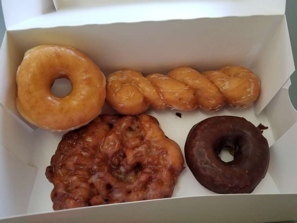 Rileys Donuts | 12002 Shadow Creek Pkwy, Pearland, TX 77584, USA | Phone: (713) 340-1686