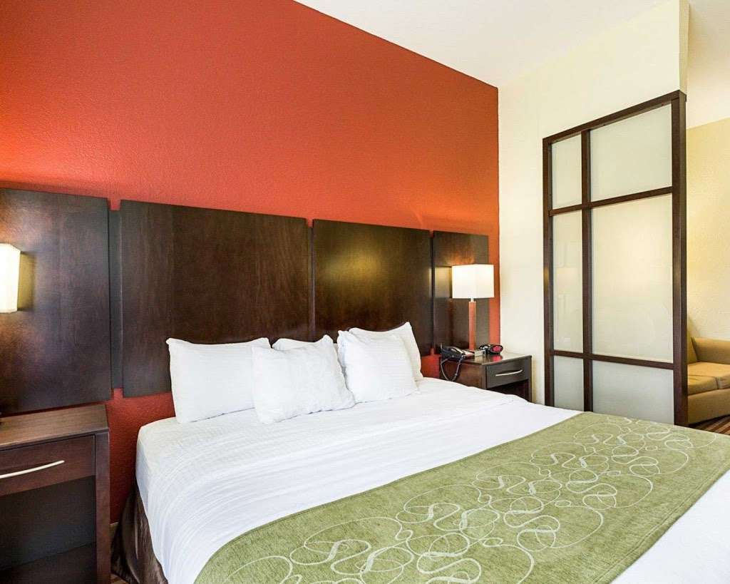 Comfort Suites | 7111 Rancho Mission Ln Drive, Houston, TX 77083, USA | Phone: (832) 379-2800