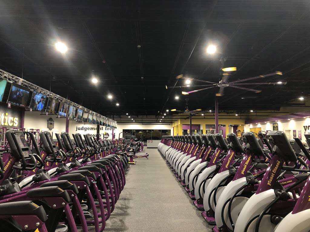 Planet Fitness | 13035 S Ashland Ave, Calumet Park, IL 60827, USA | Phone: (708) 629-0217