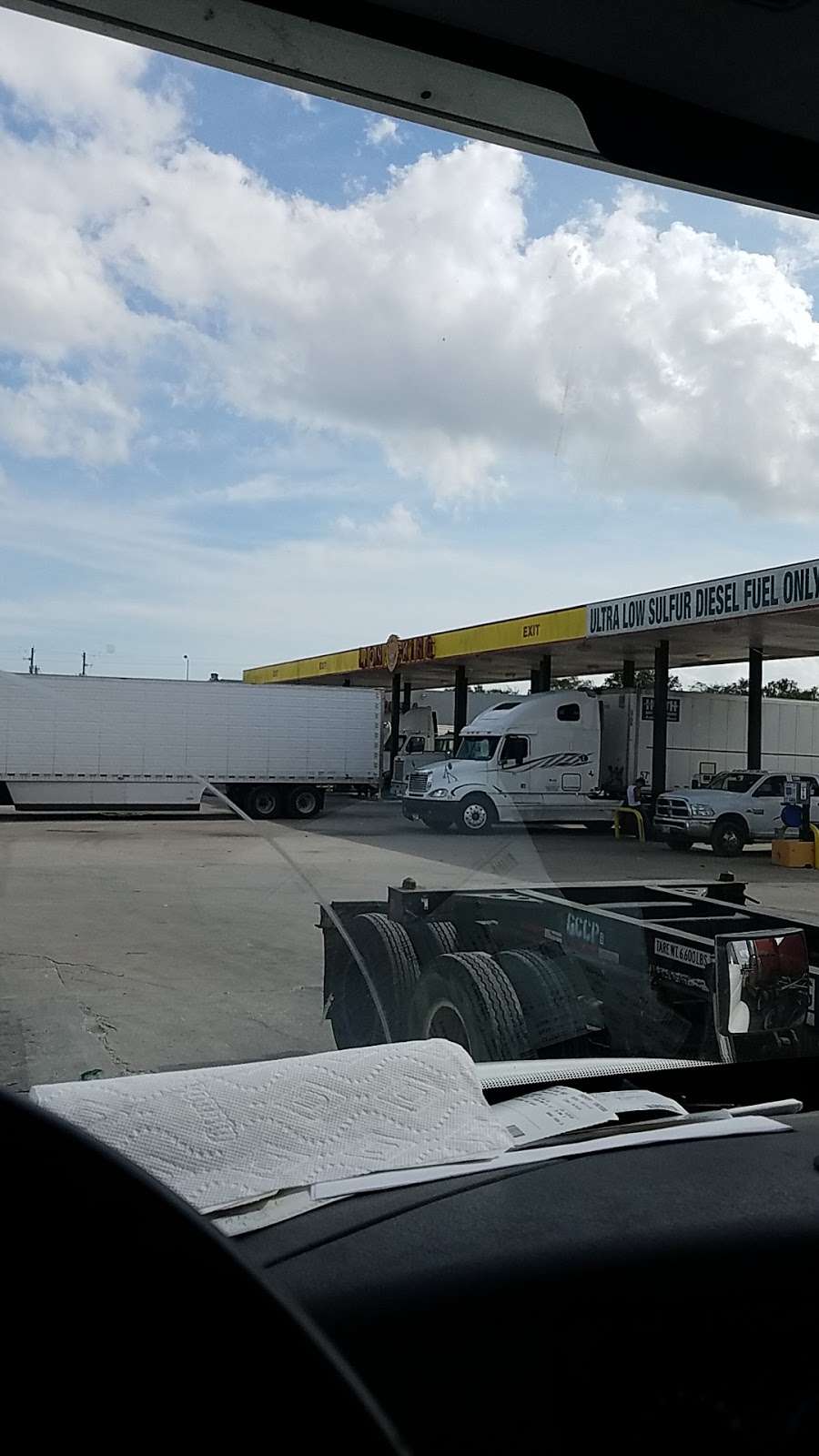 Lion King Truck Stop | 201 W Barbours Cut Blvd, La Porte, TX 77571, USA | Phone: (281) 471-5252