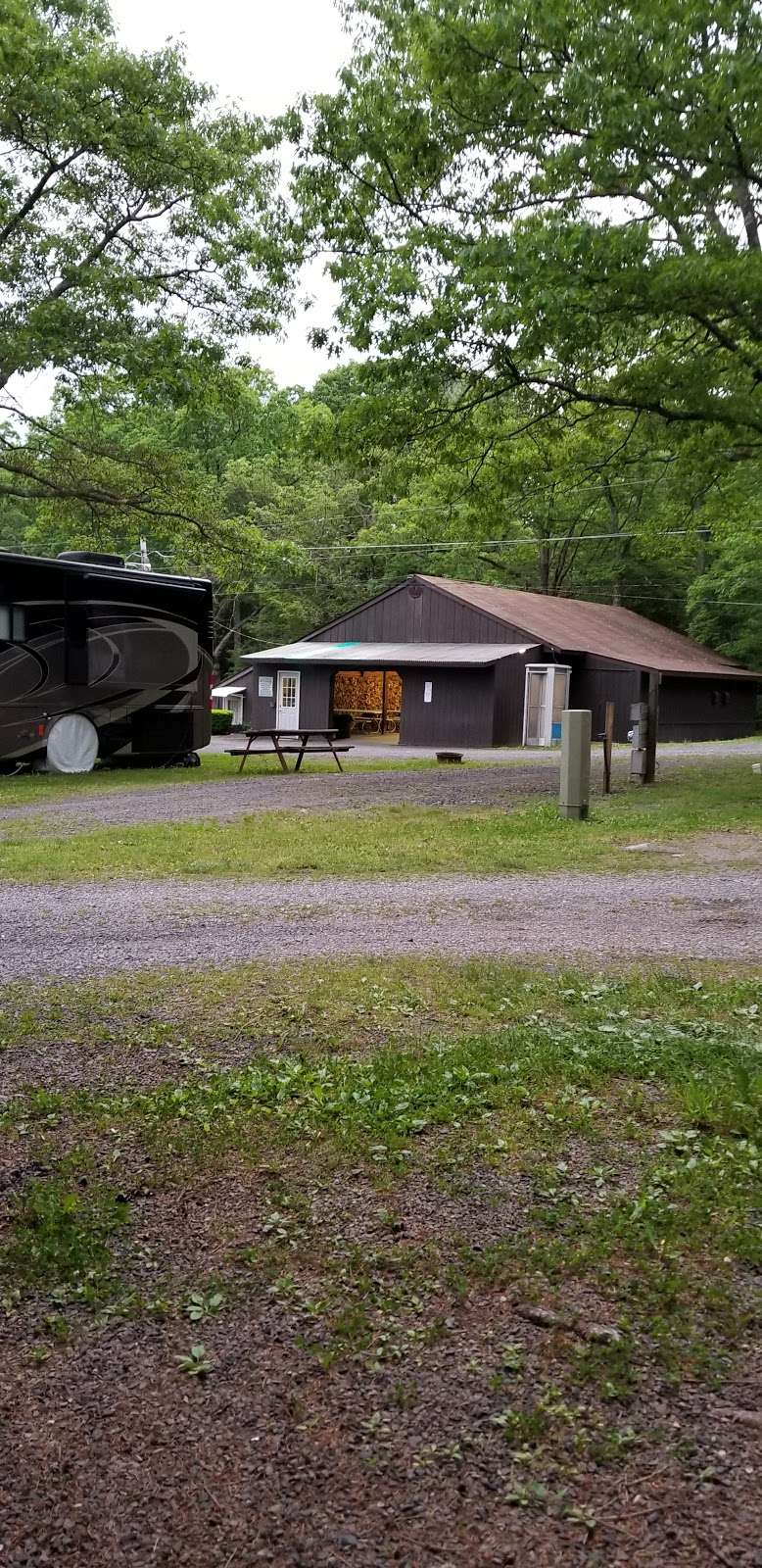 Four Seasons Campground | 249 Babbling Brook Rd, Scotrun, PA 18355, USA | Phone: (570) 629-2504