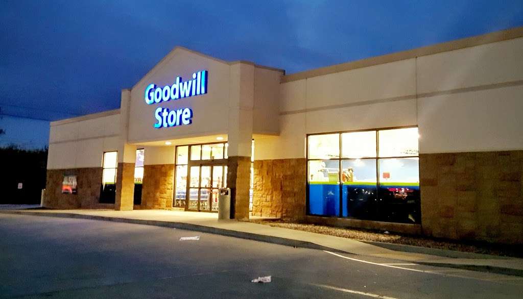 Goodwill Store | 6302 E 82nd St, Indianapolis, IN 46250, USA | Phone: (317) 845-5229