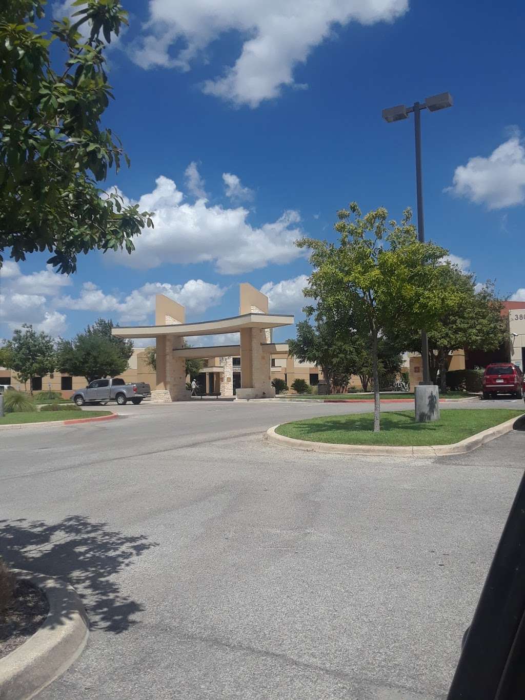 Central Med Clinic On Commercial Avenue | 3752-3800 Commercial Ave, San Antonio, TX 78221, USA | Phone: (210) 334-3700