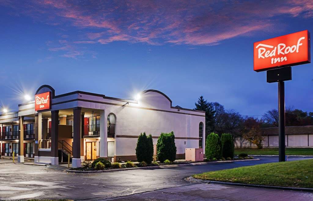 Red Roof Inn Indianapolis East | 7314 E 21st St, Indianapolis, IN 46219, USA | Phone: (317) 359-5500