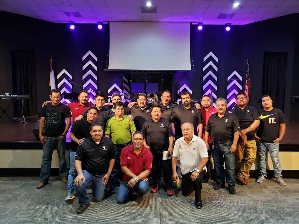 Iglesia Faro De Luz North Houston | 14314 Walters Rd, Houston, TX 77014 | Phone: (832) 455-2654