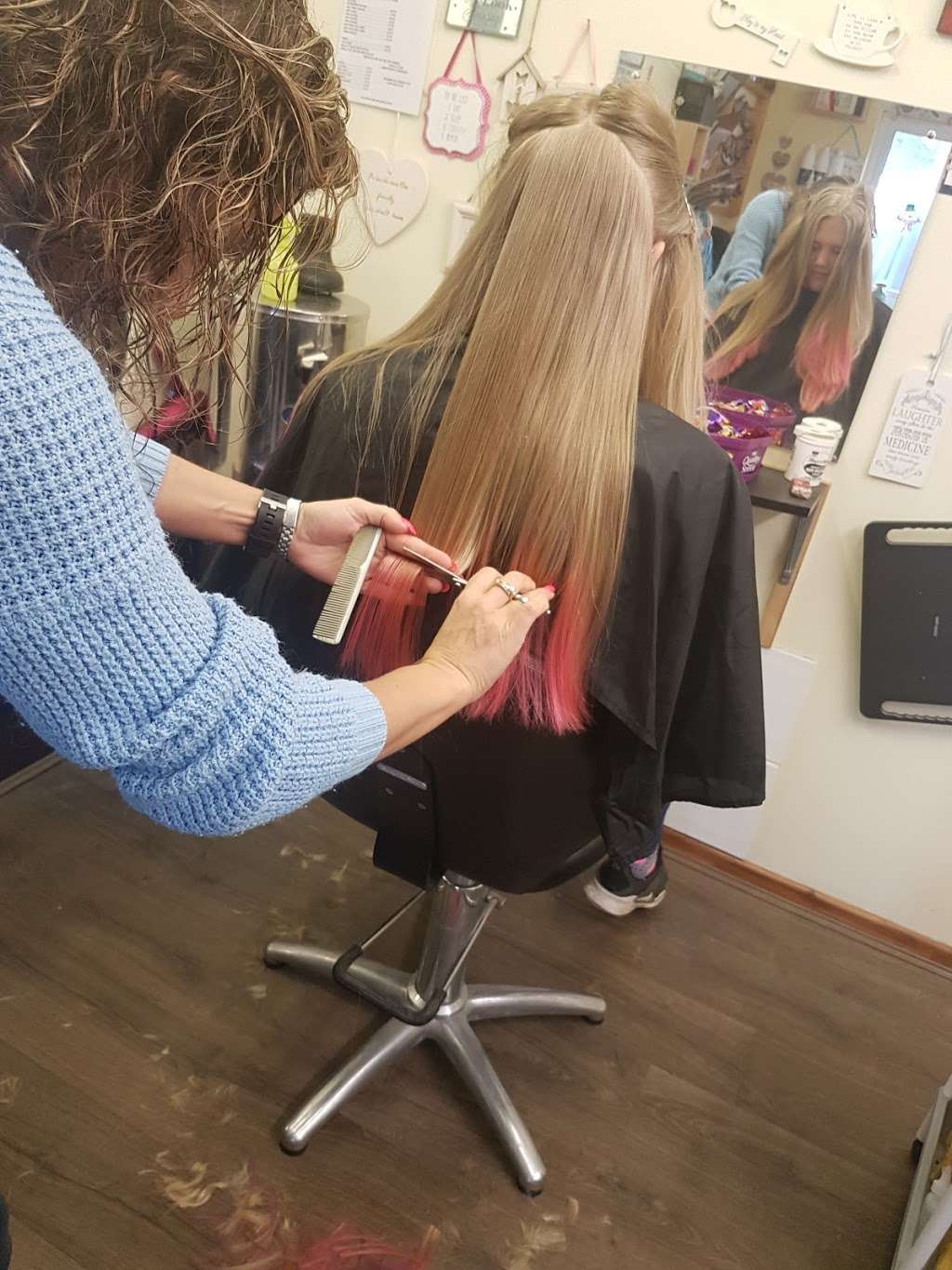 Filomenas Hair & Nail Salon | 51 St Marys drive, Crawley RH10 3BE, UK | Phone: 07817 329509