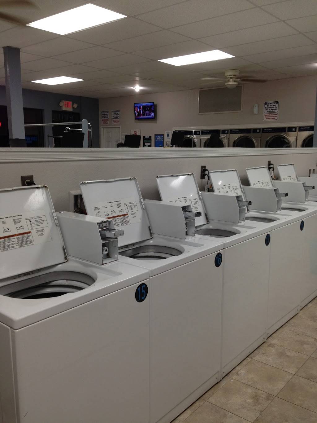 Laundromat Low Cost | 2050 Trawood Dr Suite # 2 - 3, El Paso, TX 79935, USA | Phone: (915) 239-1602