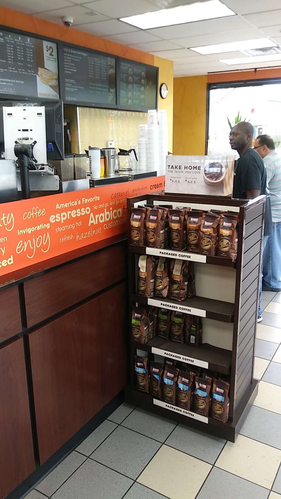 Dunkin | 39 E 33rd St, Paterson, NJ 07514, USA | Phone: (973) 910-5701