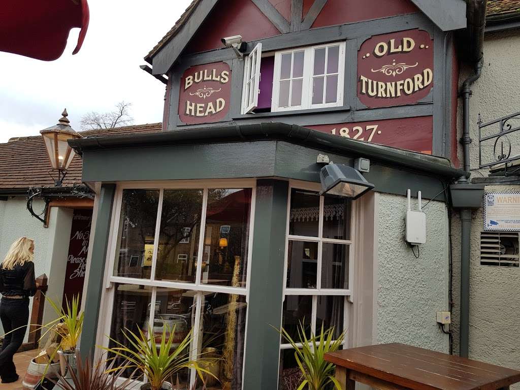 Bulls Head | High Rd Turnford, Broxbourne, Turnford EN10 6BZ, UK | Phone: 01992 463385