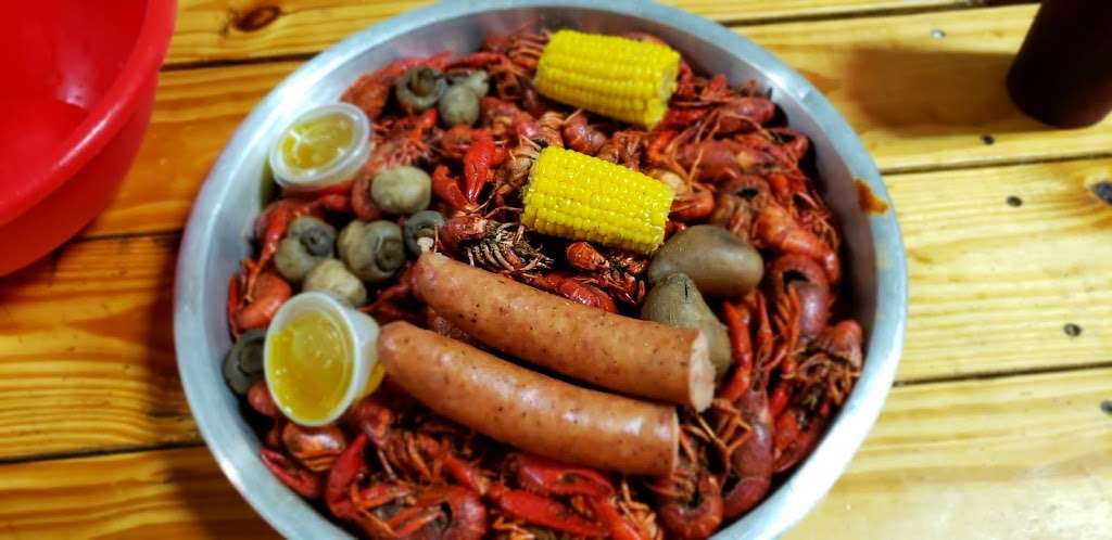 June Bugs Crawfish | 21042 TX-494 Loop, New Caney, TX 77357, USA | Phone: (281) 399-7681