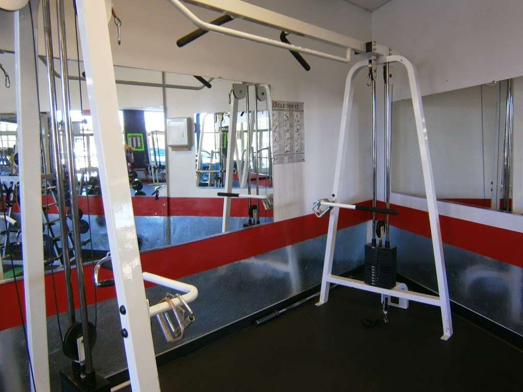 Apple Valley Express Fitness | 15850 Apple Valley Rd, Apple Valley, CA 92307, USA | Phone: (760) 242-6400