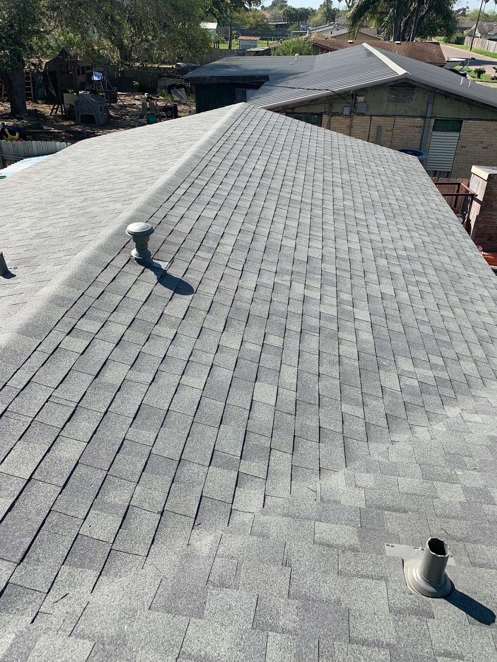 Fénix Roofing | 1218 Temple Square, San Antonio, TX 78245, USA | Phone: (210) 410-8693