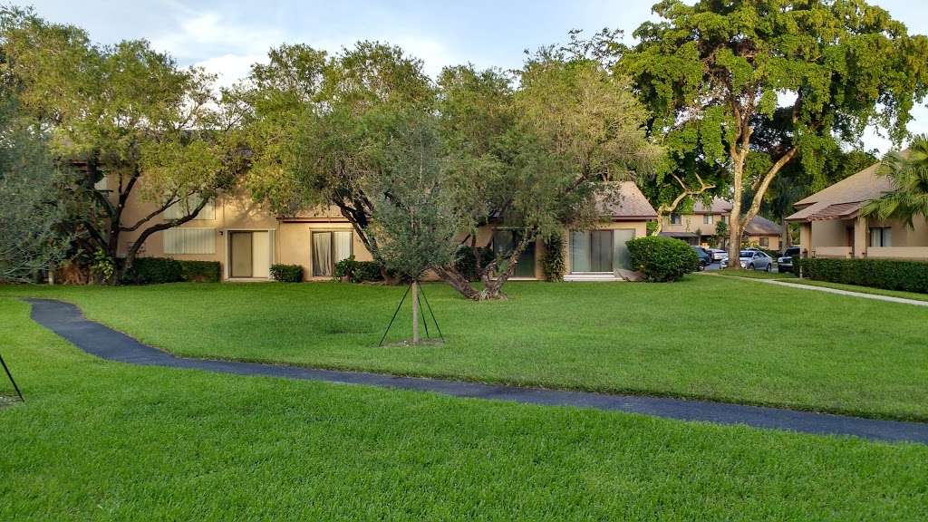 Township Estates Park | 2140 NW 40th Ave, Coconut Creek, FL 33066, USA | Phone: (954) 956-1580