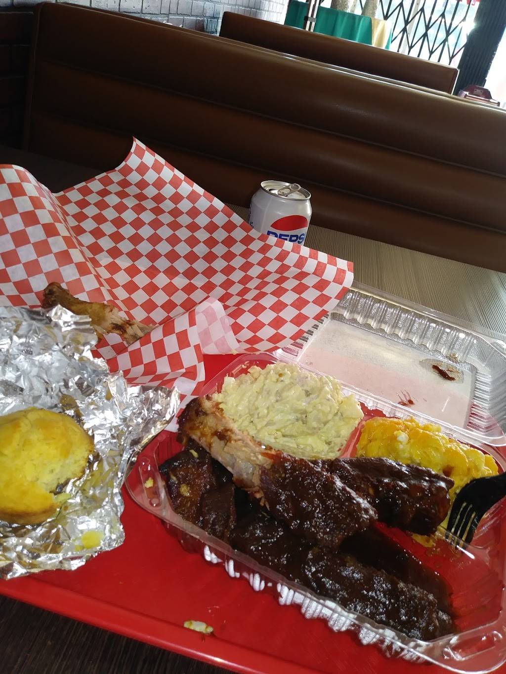B&W BBQ | 535 W Harding Way, Stockton, CA 95204, USA | Phone: (209) 949-2025