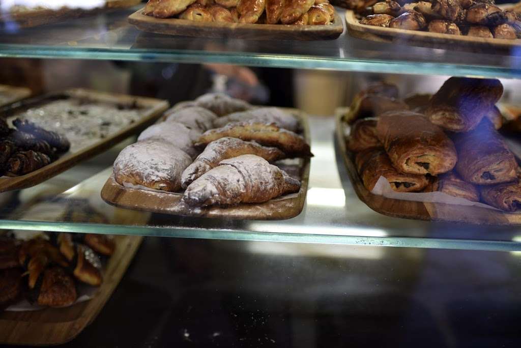 Hendon Bagel Bakery | 55-57 Church Rd, London NW4 4DU, UK | Phone: 020 8203 6919