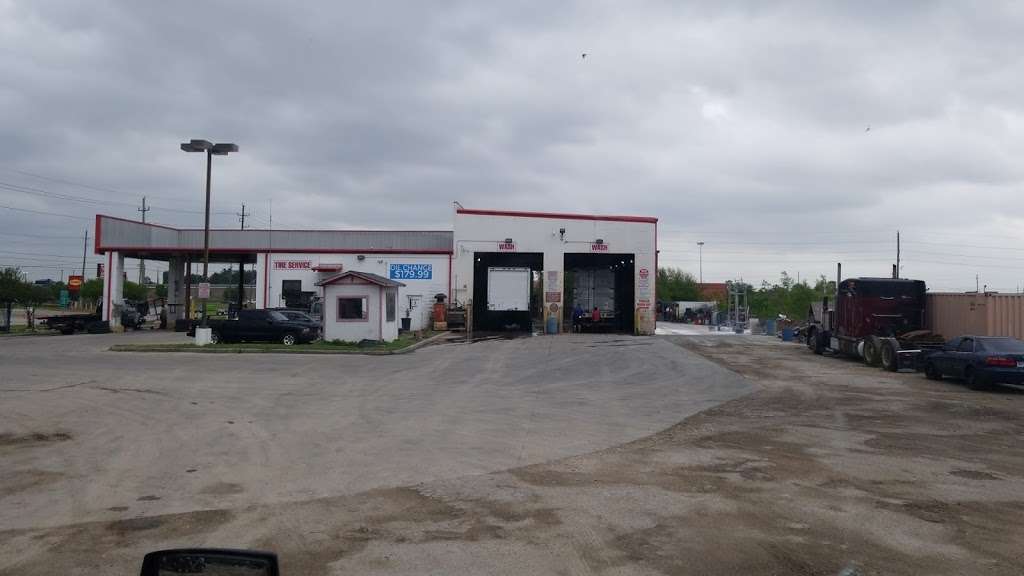 A 1 Truck Wash & Lube | 207 W Richey Rd, Houston, TX 77090, USA | Phone: (281) 874-9274