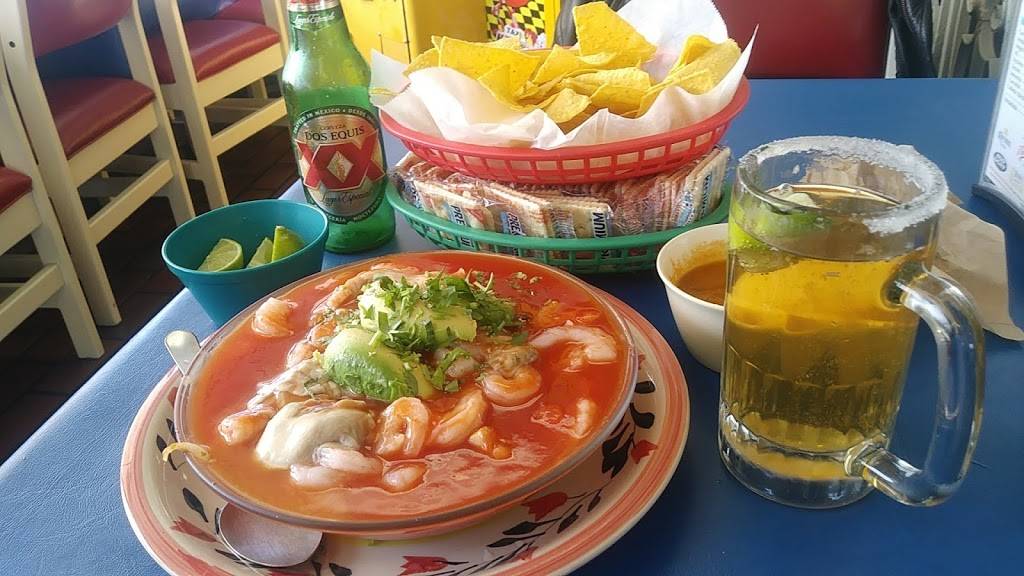 Mariscos La Reyna | 3349 W Illinois Ave, Dallas, TX 75211, USA | Phone: (214) 339-8630